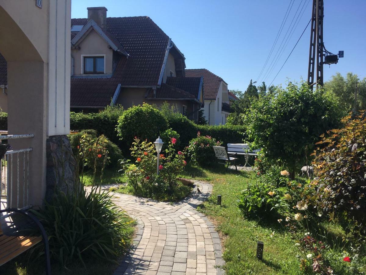 Dom Wakacyjny Karol Leba Exterior foto